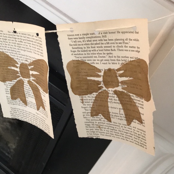 🌹💐Pretty Hand Painted Garland 🌷💐 - Picture 8 of 9